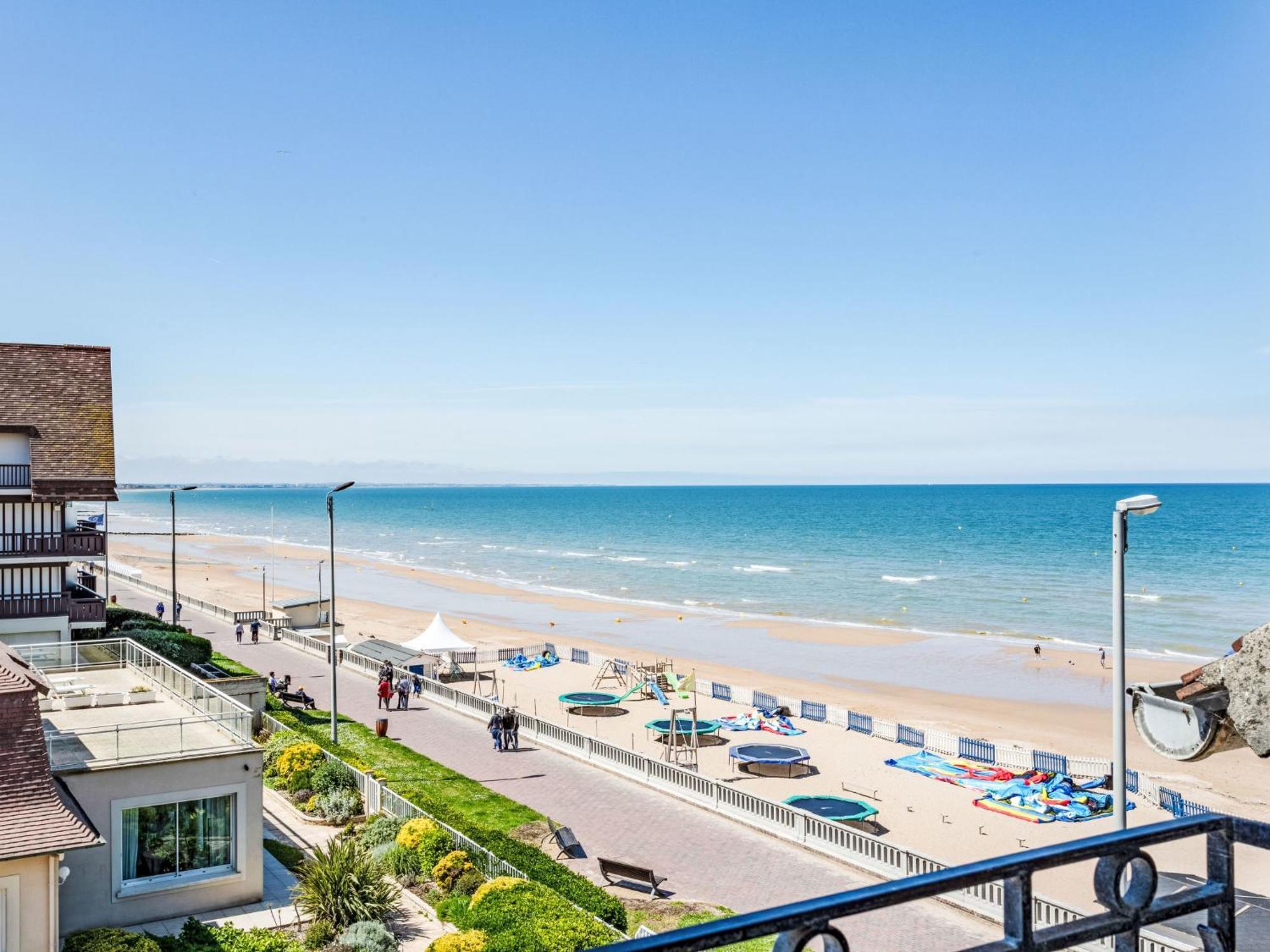 Le Caneton-4 * Cabourg